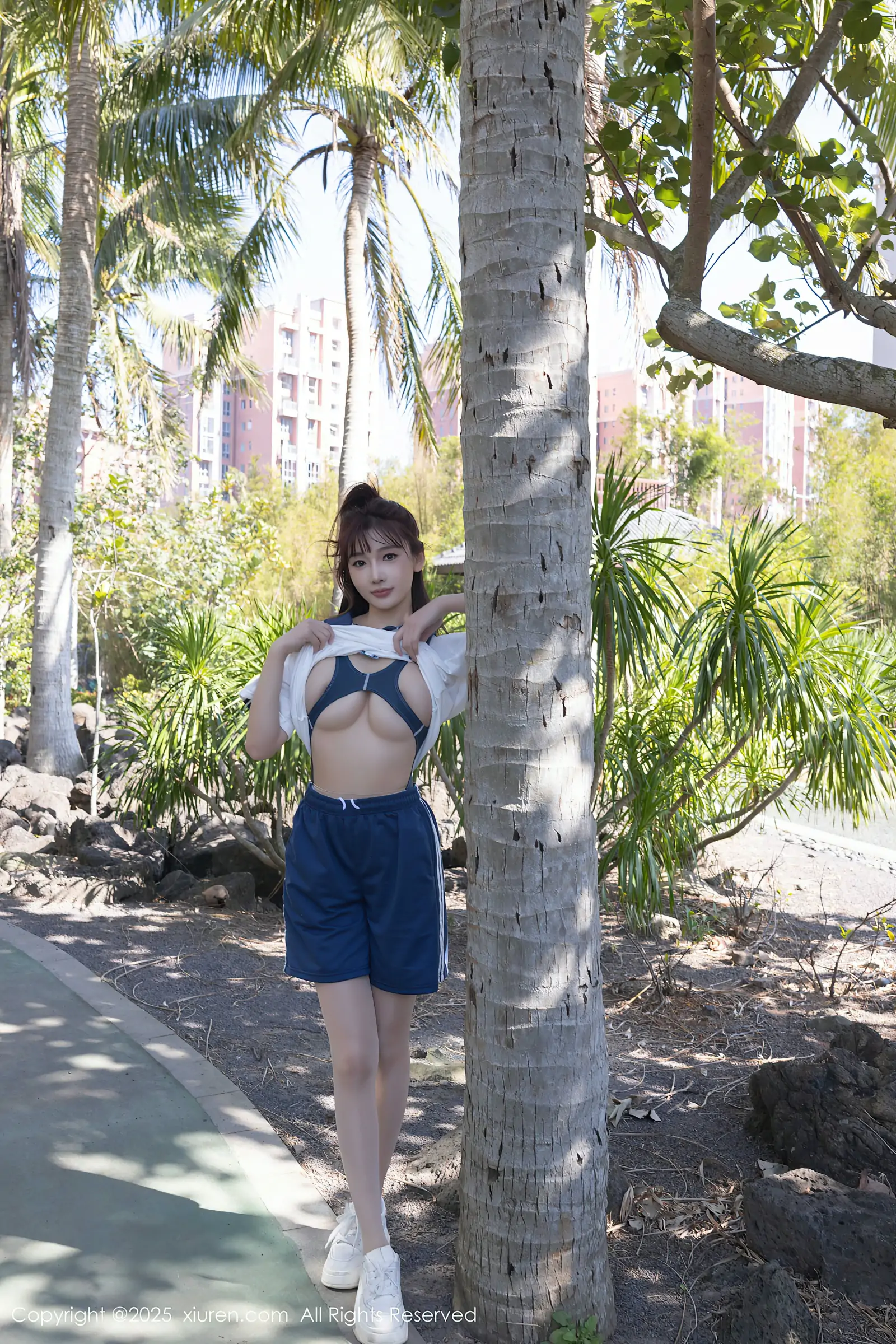 [Xiuren秀人网] 2025.03.06 NO.9979 陆萱萱 [84+1P／843MB]-女神汇