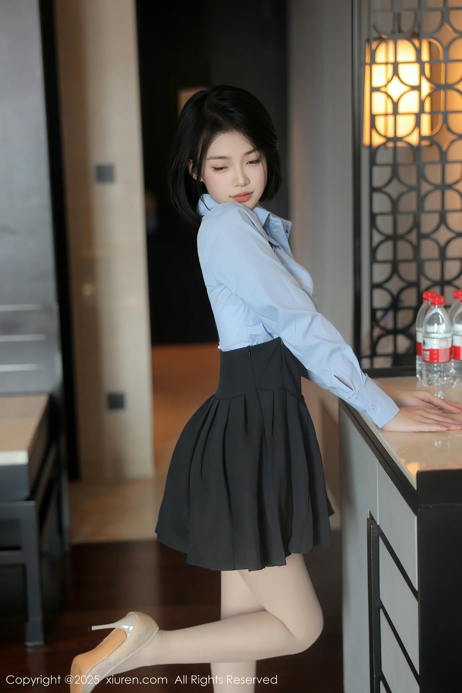 [Xiuren秀人网] 2025.03.07 NO.9981 汐子 [72+1P／667MB]-女神汇