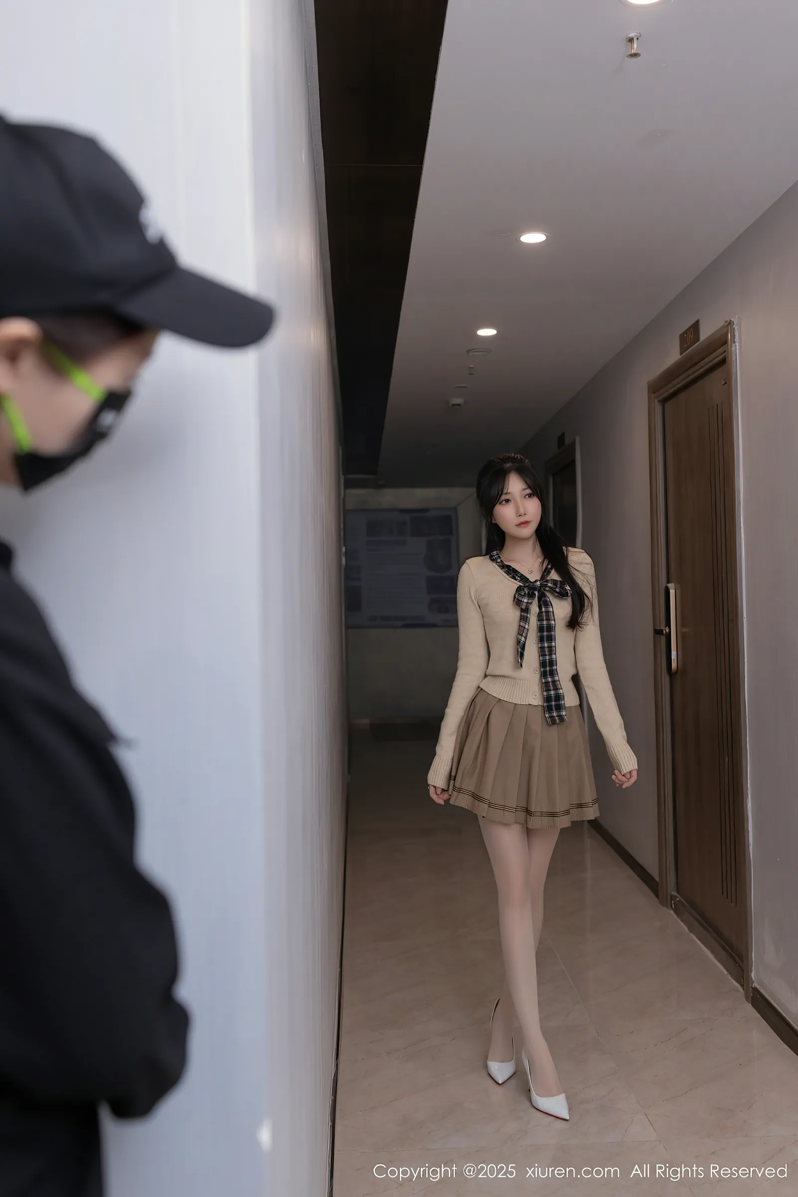 [Xiuren秀人网] 2025.03.07 NO.9988 鱼子酱Fish [82+1P／755MB]-女神汇