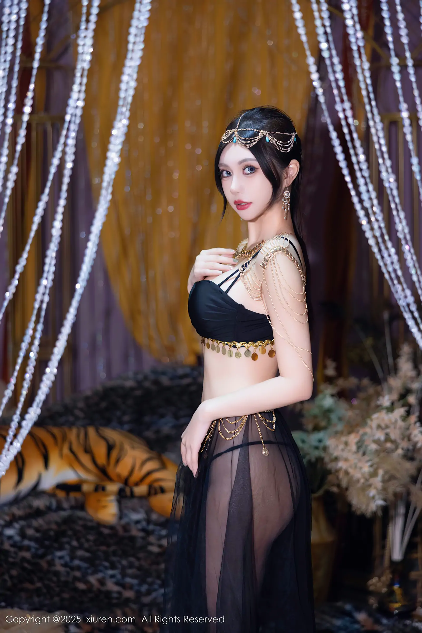 [Xiuren秀人网] 2025.03.14 NO.10018 绮里嘉ula [79+1P／987MB]-女神汇