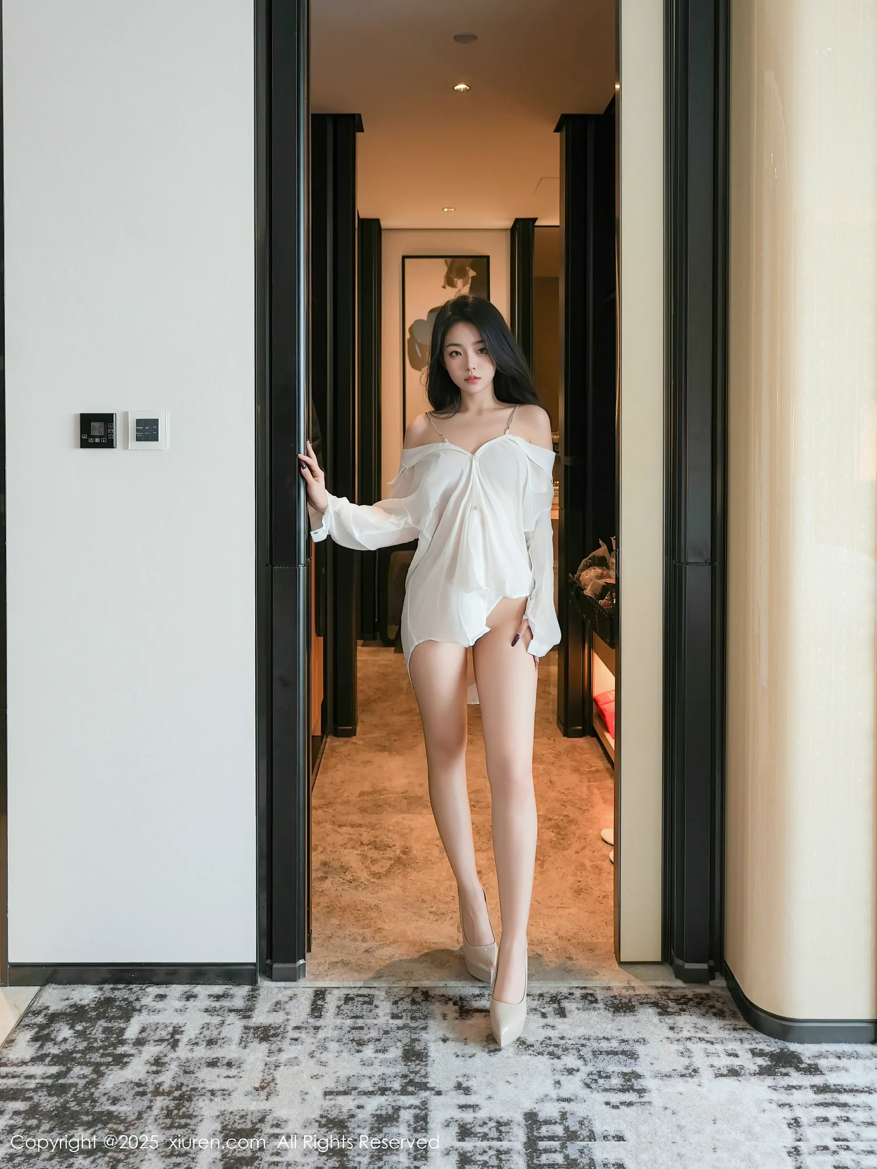 [Xiuren秀人网] 2025.03.17 NO.10025 白琮瑗 [69+1P／726MB]-女神汇