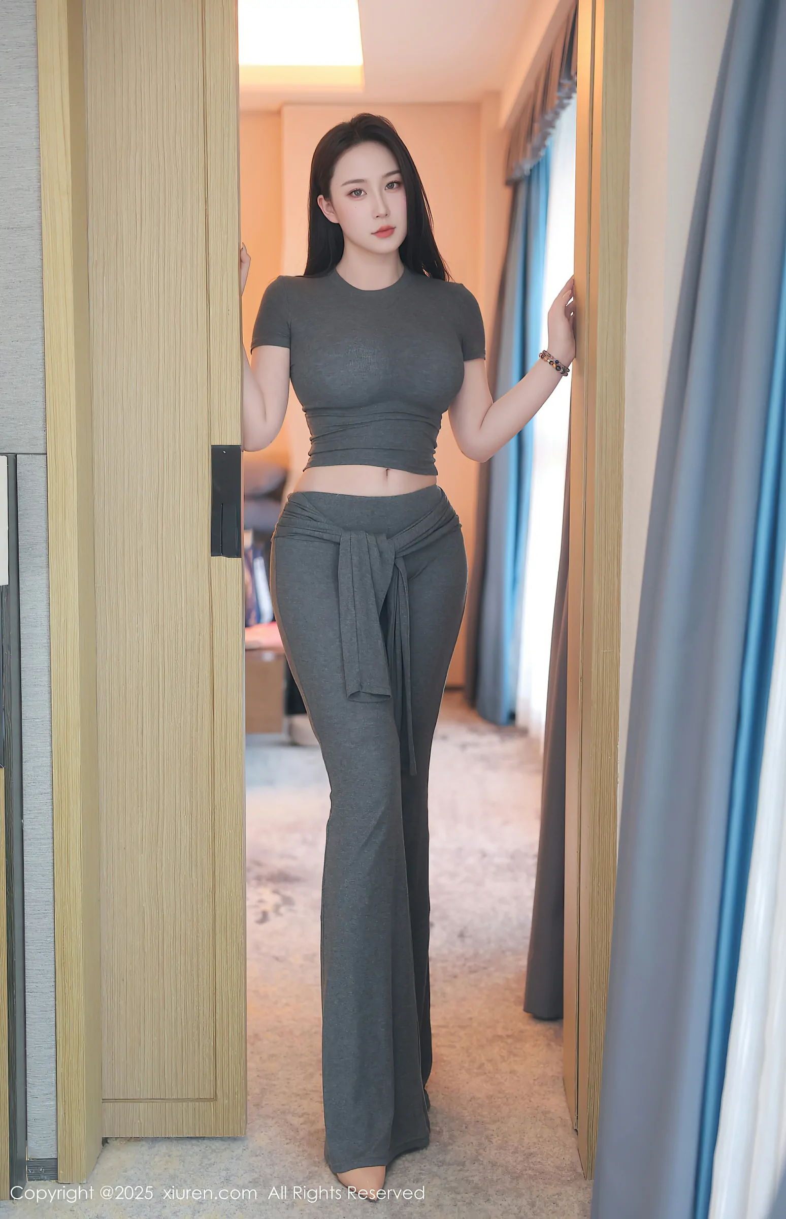 [Xiuren秀人网] 2025.03.31 NO.10092 林昔予yorki [79+1P／767MB]-女神汇