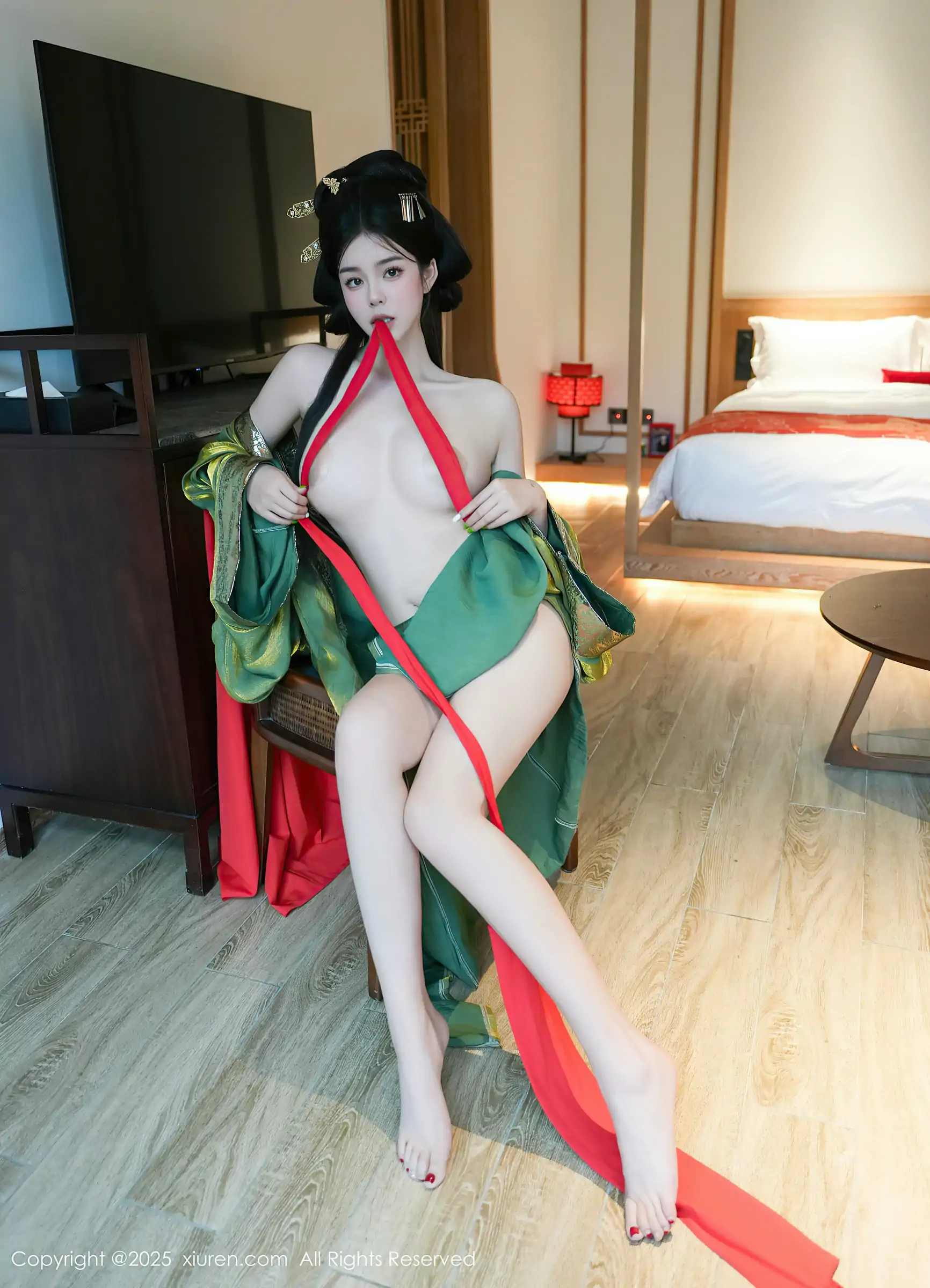 [Xiuren秀人网] 2025.04.09 NO.10126 雪糕CiCi [68+1P／863MB]-女神汇